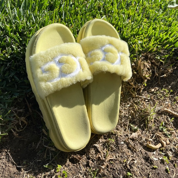 UGG🍁Laton Fur Logo Slippers women’s 9 - Picture 12 of 13